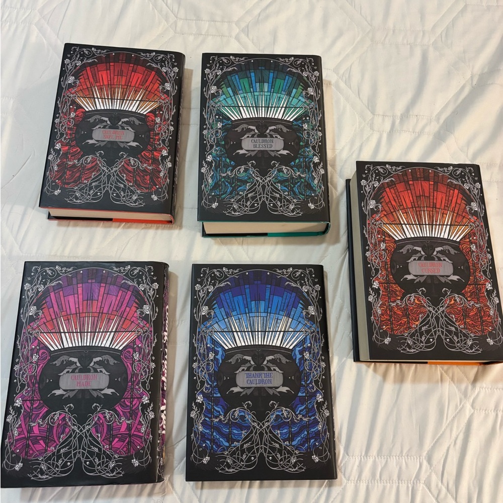 A Court of Thorns and Roses Book Set by Sarah J Maas - Picture 3 of 5